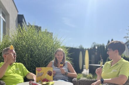 Eis für die Mitarbeiter:innen im OptimaMed Aspach