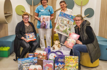 Adventkalender-Geschenke vom Verein "Tiroler Herzenswunsch"