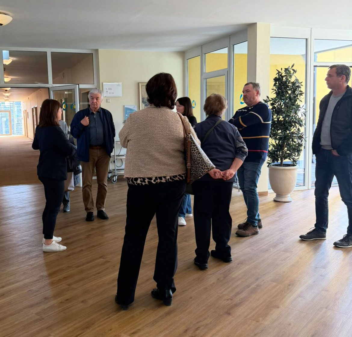 Eltern von Lehrlingen besuchen Ausbildungsstätte Eltern von Lehrlingen besuchen Ausbildungsstätte