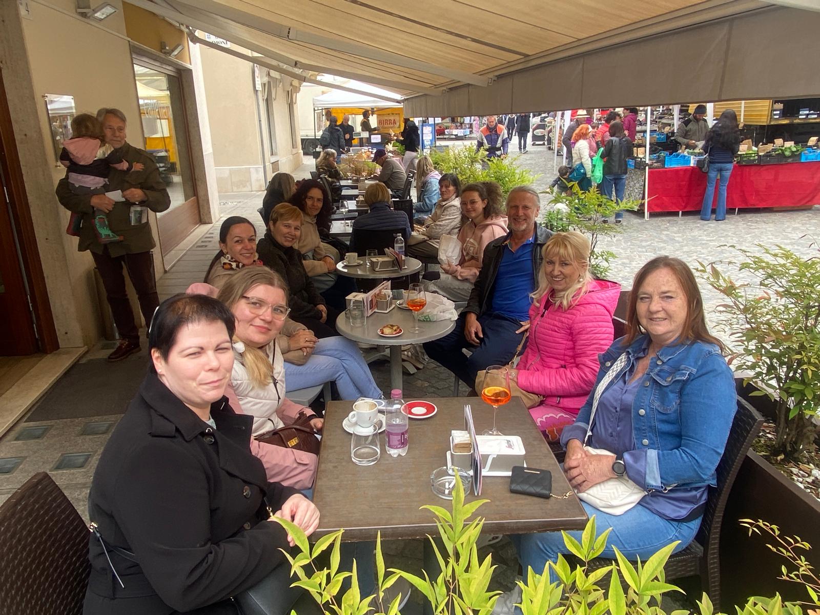 Gemeinsame Auszeit beim Teambuilding-Event Gemeinsame Auszeit beim Teambuilding-Event