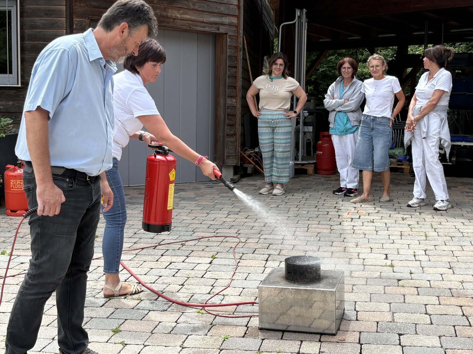 Brandschutzschulung mit Feuerlöscher in Aspach Brandschutzschulung mit Feuerlöscher in Aspach