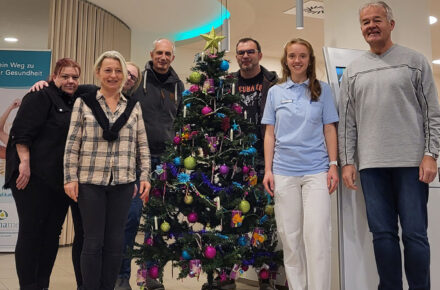 Christbaum für OptimaMed Ambulantes Rehabilitationszentrum Wiener Neustadt