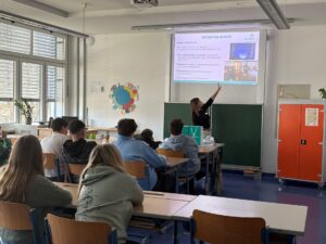 Berufsförderung auf der digi TNMS Altheim Berufsförderung auf der digi TNMS Altheim
