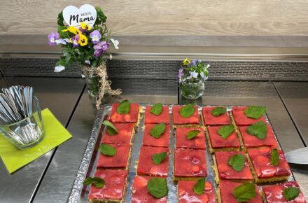 OptimaMed Wiesing: Frühstücksbuffet zum Muttertag