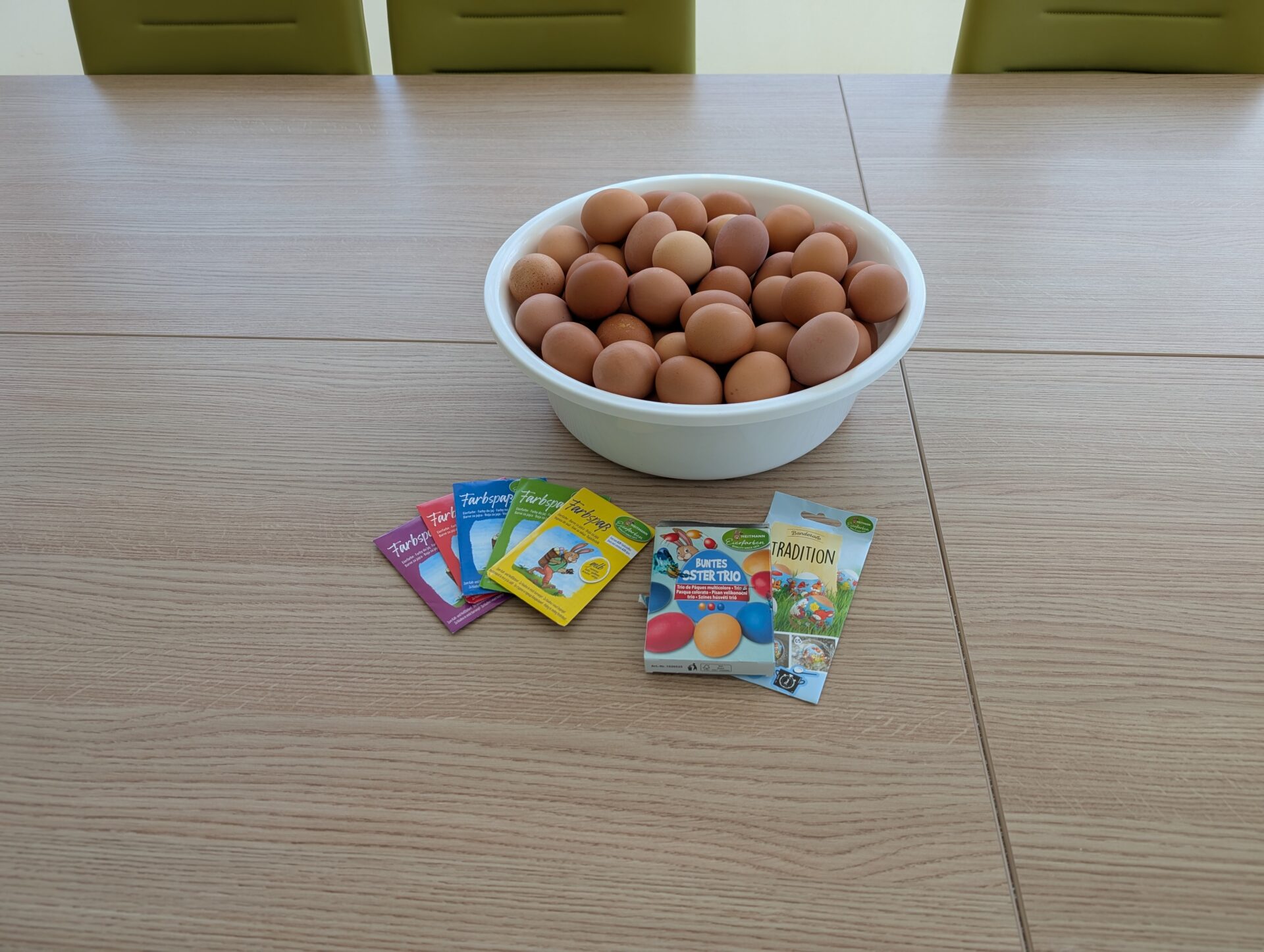 Ostereier färben in der Kinderreha Wiesing 6 Ostereier färben in der Kinderreha Wiesing 6