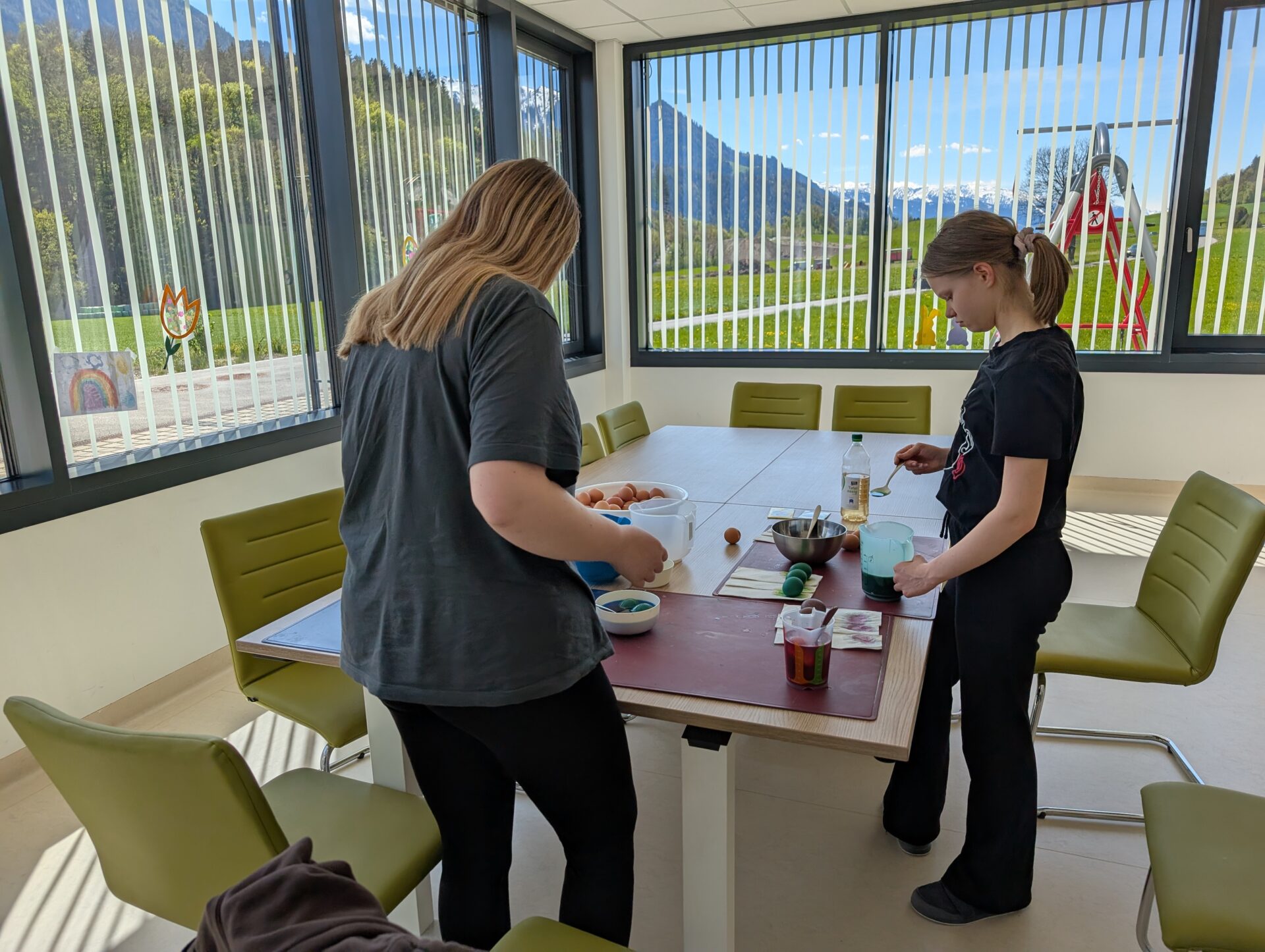 Ostereier färben in der Kinderreha Wiesing 7 Ostereier färben in der Kinderreha Wiesing 7