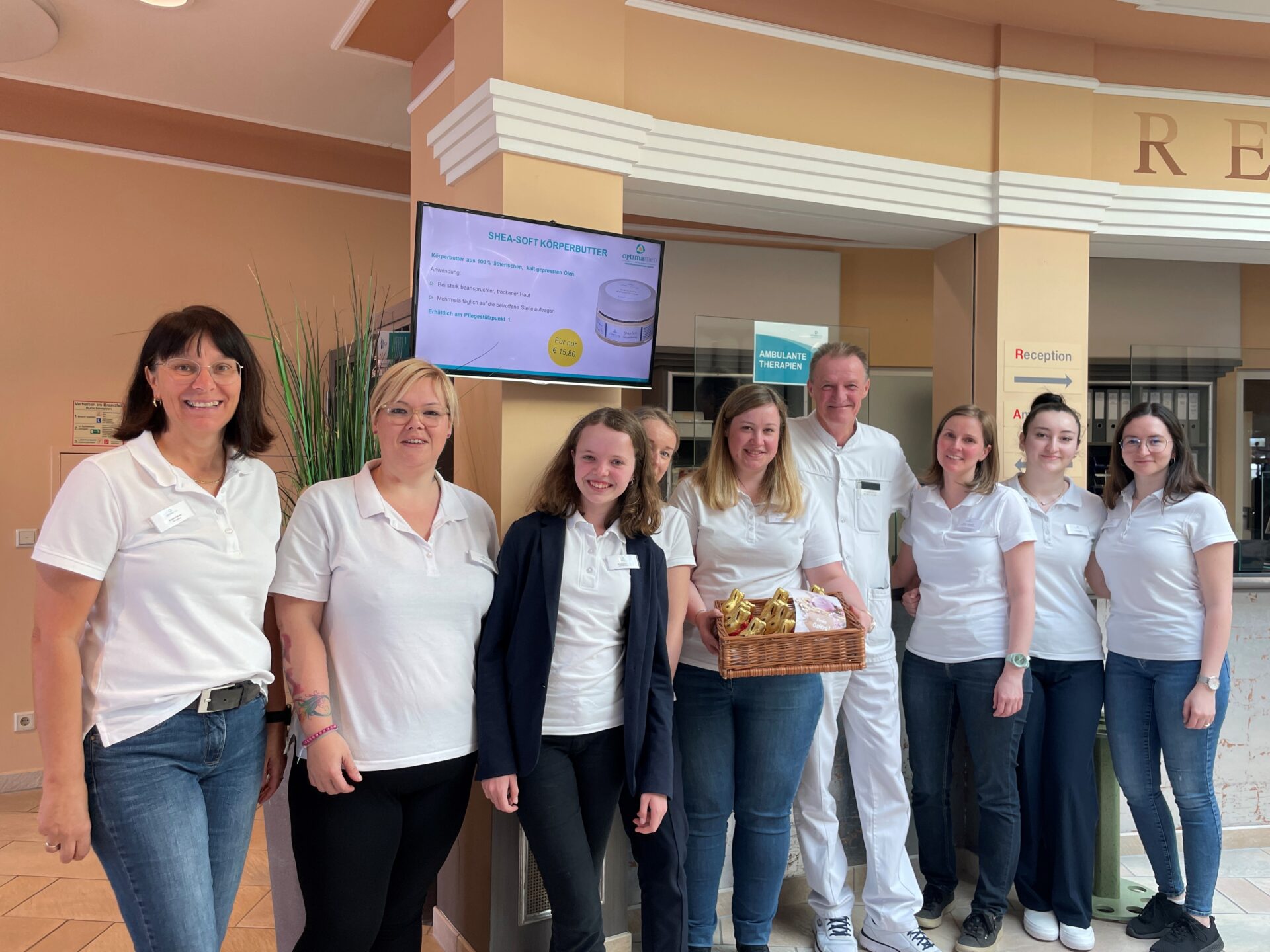Osterhase zu Besuch im Rehazentrum Aspach 6 Osterhase zu Besuch im Rehazentrum Aspach 6